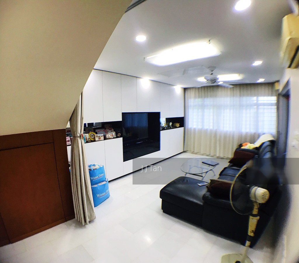 Blk 834 Hougang Central (Hougang), HDB Executive #141489592